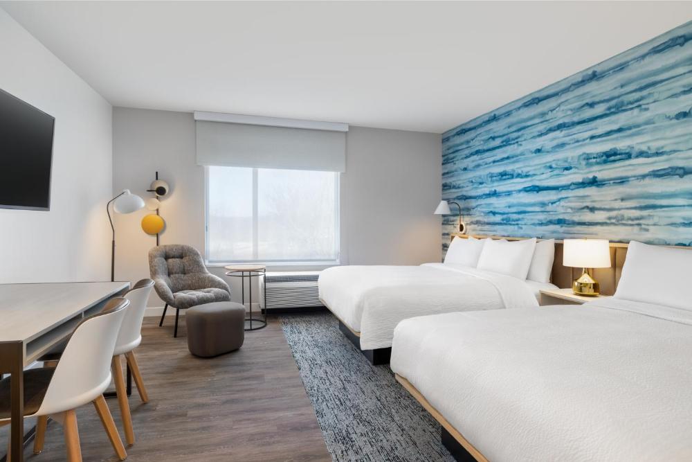 Queen Studio with Two Queen Beds interior